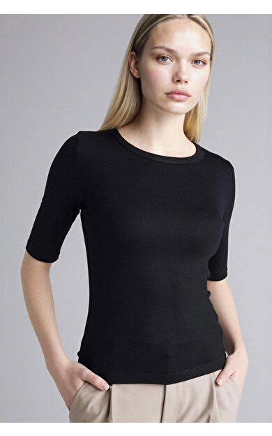 Slım Fıt Bisiklet Yaka Kısa Kollu Tişört