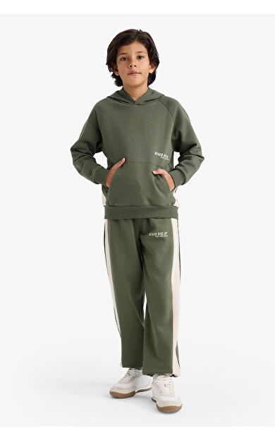 DeFacto Erkek Çocuk Kargo Fit Slogan Baskılı Kalın Sweatshirt Kumaşı Pantolon