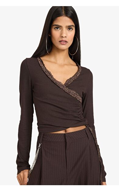 Fitted Dantel Detaylı Tişört