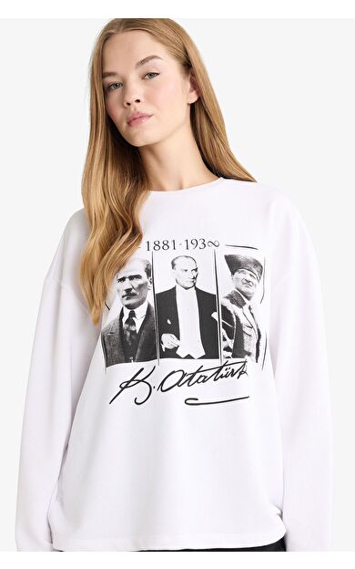 DeFacto 29 Ekim  Cumhuriyet Bayramı Coool Overshirt Fit Bisiklet Yaka Atatürk Baskılı Kalın Uzun Kollu Tişört