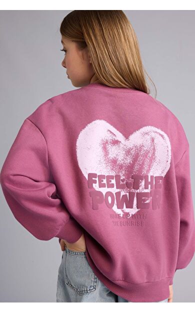 DeFacto Kız Çocuk Oversize Geniş Kalıp Kalp Desenli İçi Yumuşak Tüylü Kalın Sweatshirt Kumaşı Sweatshirt