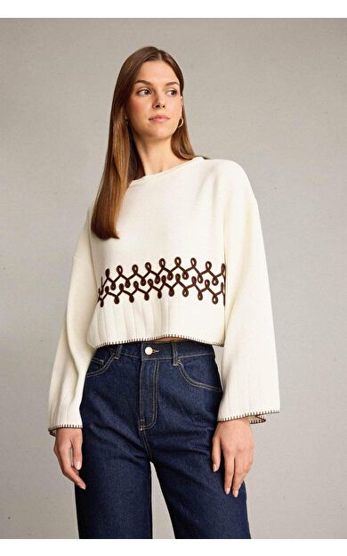 Crop Bisiklet Yaka Nakışlı Triko Kazak