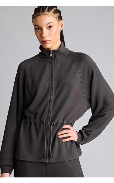 Standart Fit Dik Yaka Fermuarlı Modal Hırka