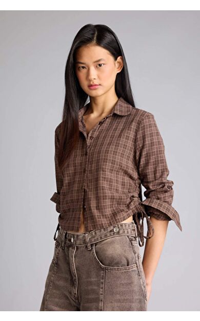 Fıtted Bebe Yaka Kareli Keten Karışımlı Uzun Kollu Gömlek