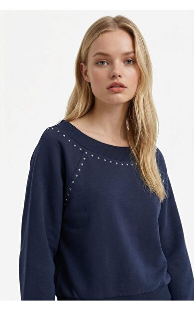 Oversıze Geniş Kalıp Açık Omuz Kalın Kumaş Sweatshirt