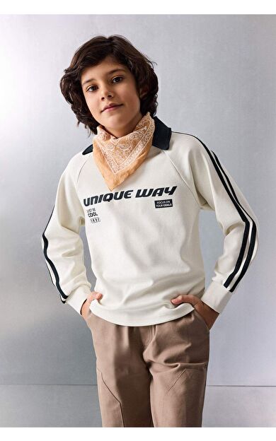 New Regular Fıt Apaş Yaka Slogan Baskılı Uzun Kollu Polo Tişört Erkek Çocuk