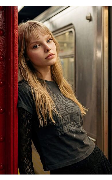 Fitted Bisiklet Yaka Baskılı Ribana Kısa Kollu Tişört