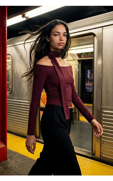 Fitted Kayık Yaka Uzun Kollu Tişört