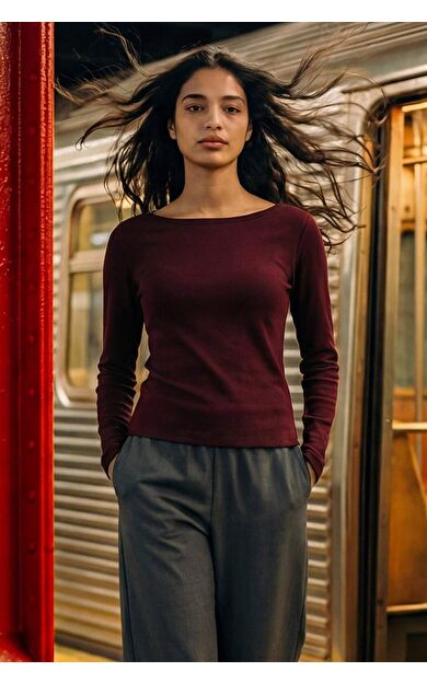 Slım Fıt Dar Kesim Kayık Yaka Ribana Uzun Kollu Tişört