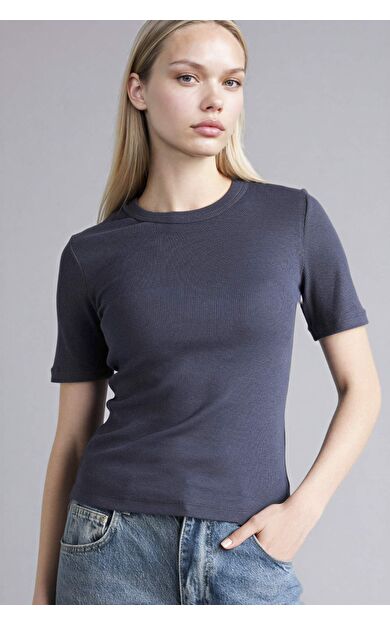 Slım Fıt Bisiklet Yaka Basıc Düz Fitilli Kaşkorse Kısa Kollu Tişört