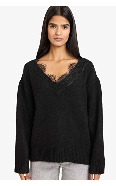 Regular Fit V Yaka Dantel Detaylı Triko Kazak