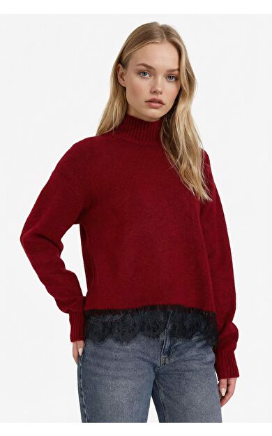 Regular Fit Balıkçı Yaka Etek Ucu Dantel Detaylı Kazak