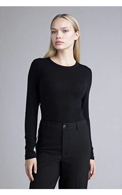 Slım Fıt Bisiklet Yaka Basıc Düz Uzun Kollu Tişört