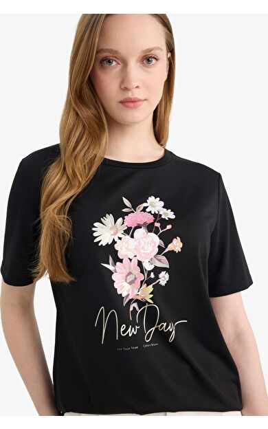 Regular Fit Bisiklet Yaka Çiçekli Kısa Kollu Tişört