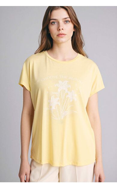 Bisiklet Yaka Çiçekli Kısa Kollu Tişört