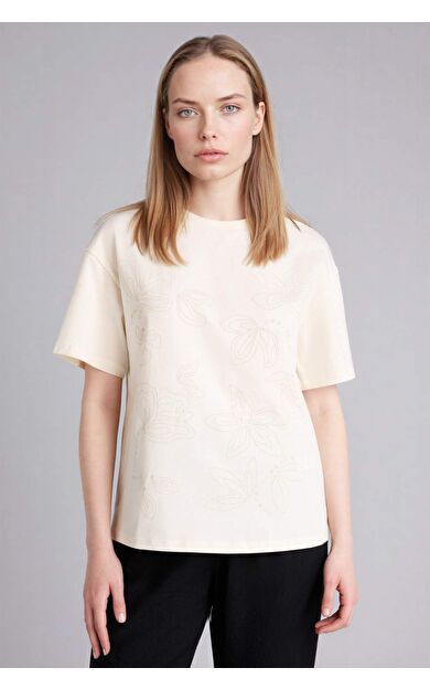 DeFacto Relax Fıt Bisiklet Yaka Desenli Penye Kısa Kollu Tişört