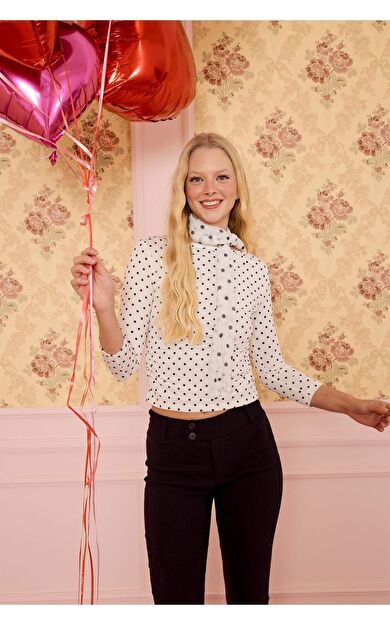 Fıtted Kayık Yaka Desenli Uzun Kollu Tişört