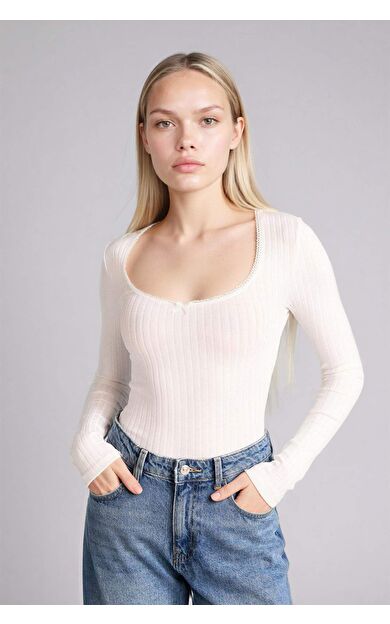 Fıtted U Yaka Uzun Kollu Tişört