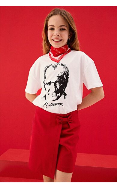 DeFacto 23 Nisan Çocuk Bayramı Atatürk Baskılı Tişört Kız Çocuk