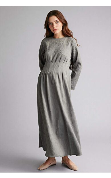 Bisiklet Yaka Krinkıl Kumaş Uzun Kollu Elbise