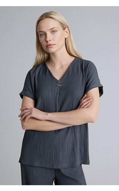 DeFacto Regular Fıt V Yaka Bürümcük Kısa Kollu Tişört