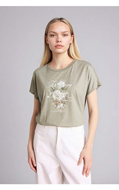 Bisiklet Yaka Çiçekli Kısa Kollu Tişört