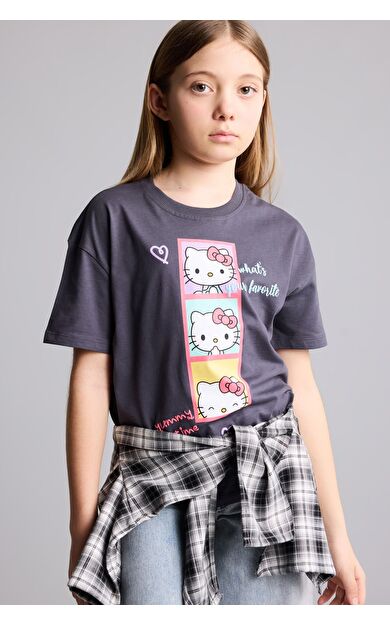 DeFacto Hello Kitty Relax Fıt Bisiklet Yaka Kısa Kollu Tişört Kız Çocuk