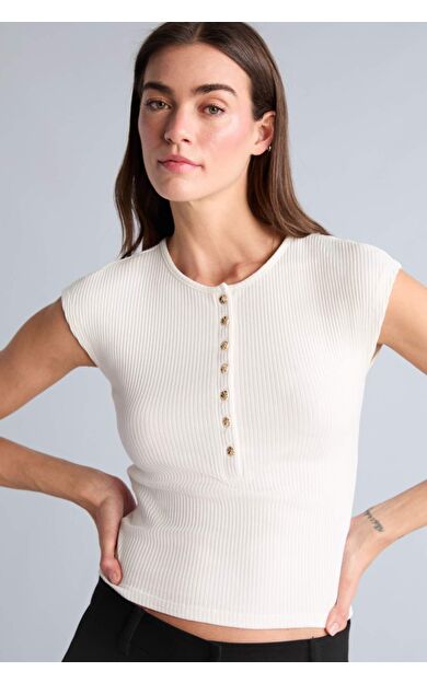 DeFacto Slım Fıt Bisiklet Yaka Fitilli Kaşkorse Kısa Kollu Tişört