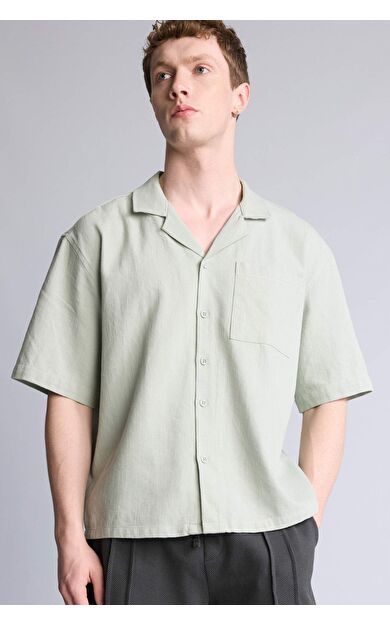 DeFacto Boxy Fıt Apaş Yaka Dokuma Kısa Kollu Gömlek
