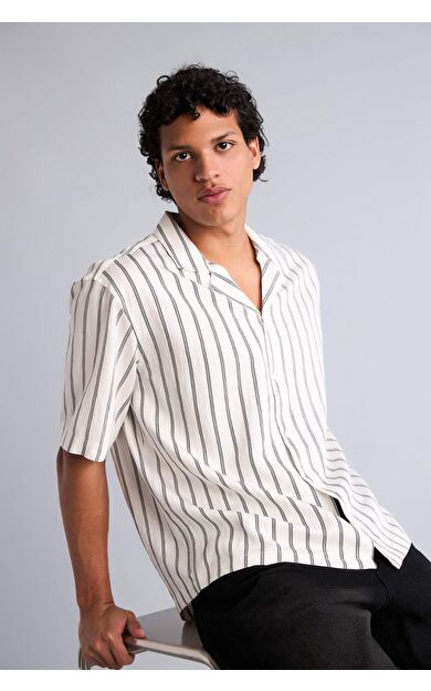 DeFacto Boxy Fıt Apaş Yaka Kısa Kollu Gömlek