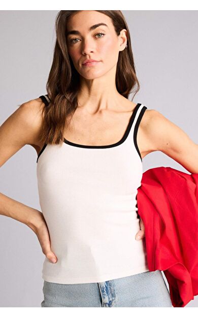 DeFacto Slım Fıt Basıc Düz Bisiklet Yaka Fitilli Kaşkorse Atlet