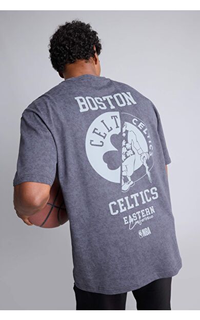 DeFacto NBA Boston Celtıcs Oversıze Bisiklet Yaka Baskılı Kısa Kollu Tişört