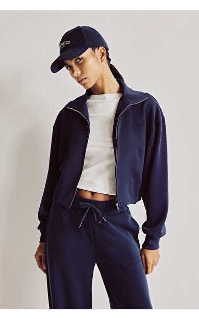 DeFacto Standart Fit Dik Yaka Fermuarlı Crop Modal Basic Hırka