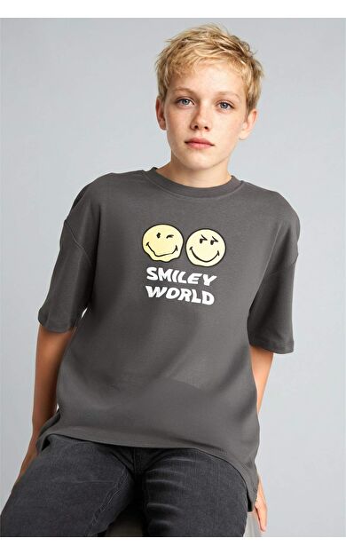 DeFacto Smiley World Oversıze Bisiklet Yaka Kısa Kollu Tişört Erkek Çocuk