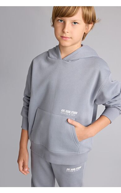 DeFacto Regular Fit Kapüşonlu Baskılı Kanguru Cepli Kalın Kumaş Sweatshirt Erkek Çocuk