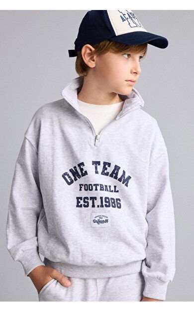 DeFacto Regular Fıt Dik Yaka Baskılı Sweatshirt Erkek Çocuk