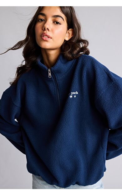 DeFacto Loose Fit Yarım Fermuarlı Nakış Detaylı Polar Sweatshirt