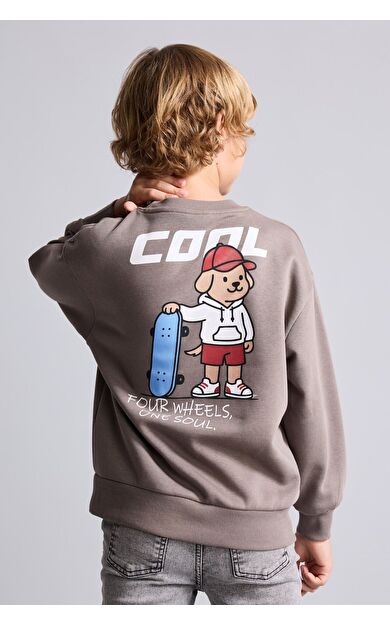DeFacto Oversize Bisiklet Yaka Sırtı Kaykaylı Köpek Baskılı İçi Yumuşak Tüylü Sweatshirt Erkek Çocuk