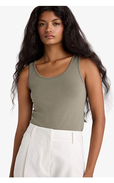 DeFacto Slim Fit Dar Kesim Basic Düz Yuvarlak Yaka Atlet I1059AZ25AUKH422