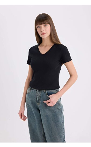 DeFacto Slim Fit Dar Kesim V Yaka Basic Düz Casual Ribana Kısa Kollu Tişört I1080AZ25SPBK81