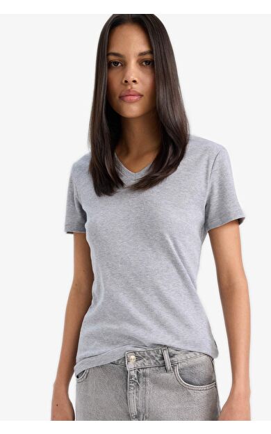 DeFacto Slim Fit Dar Kesim V Yaka Basic Düz Ribana Kısa Kollu Tişört I1080AZ25SPGR370