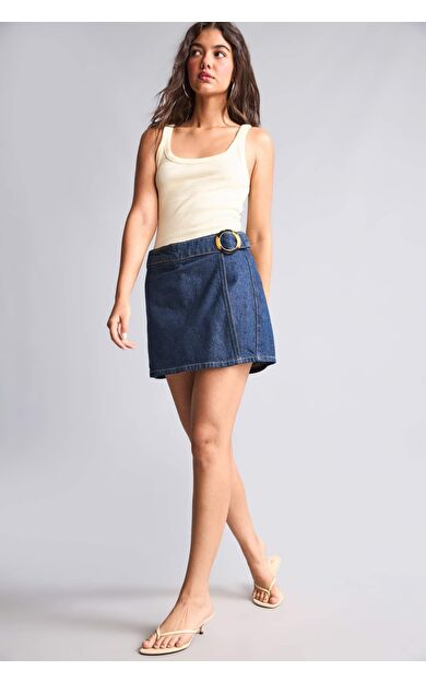DeFacto Asimetrik Kesim Mini Jean Şort