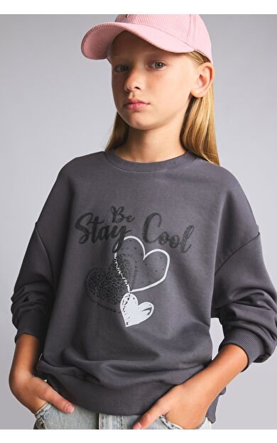 DeFacto Relax Fıt Bisiklet Yaka Kalp Desenli Sweatshirt Kız Çocuk