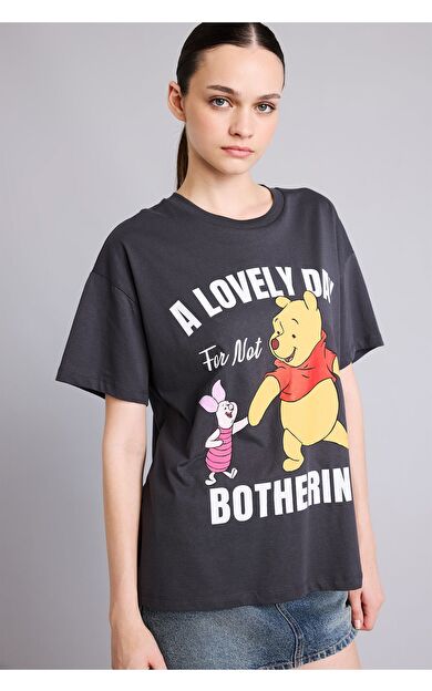 DeFacto Disney Winnie The Pooh ve Piglet Baskılı Oversize Bisiklet Yaka Kısa Kollu Tişört