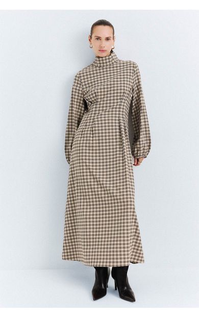 DeFacto Kareli Fitted Dik Yaka Uzun Kollu Elbise