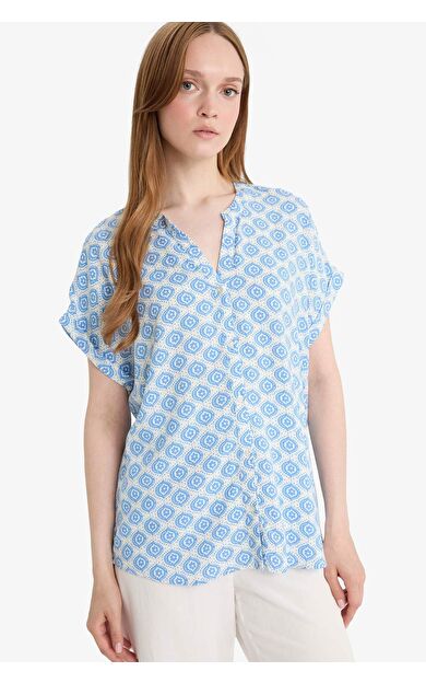 Regular Fit Bisiklet Yaka Desenli Kısa Kollu Gömlek