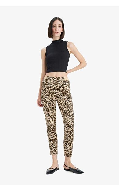 DeFacto Sigaret Normal Bel Leopar Desenli Düz Paça Saten Pantolon