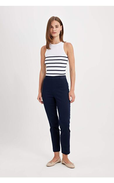 DeFacto Sigaret Normal Bel Düz Paça Saten Pantolon J8743AZ24WNNV135