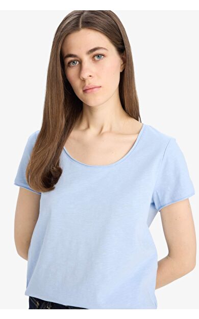 DeFacto Regular Fit Yuvarlak Yaka Basic Düz Kısa Kollu Tişört K1508AZ25SMBE196