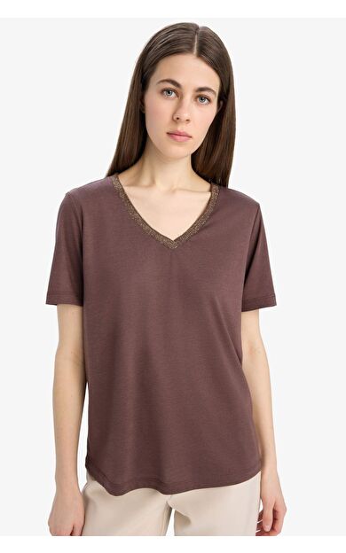 DeFacto Regular Fit V Yaka Basic Düz Kısa Kollu Tişört K5057AZ25SPBN258